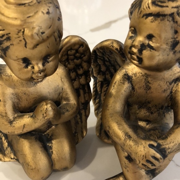 Gilded Angel Cherub Angels Figurines Chalkware Made in Taiwan Ceramic set (2) 4” - Picture 8 of 9